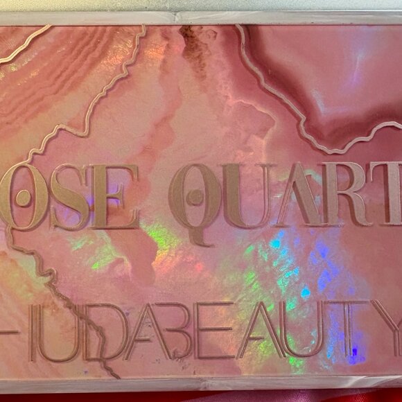 Huda Beauty Rose Quartz Palette - Picture 3 of 3